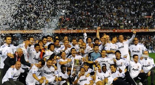 一个打破常 一个打破常