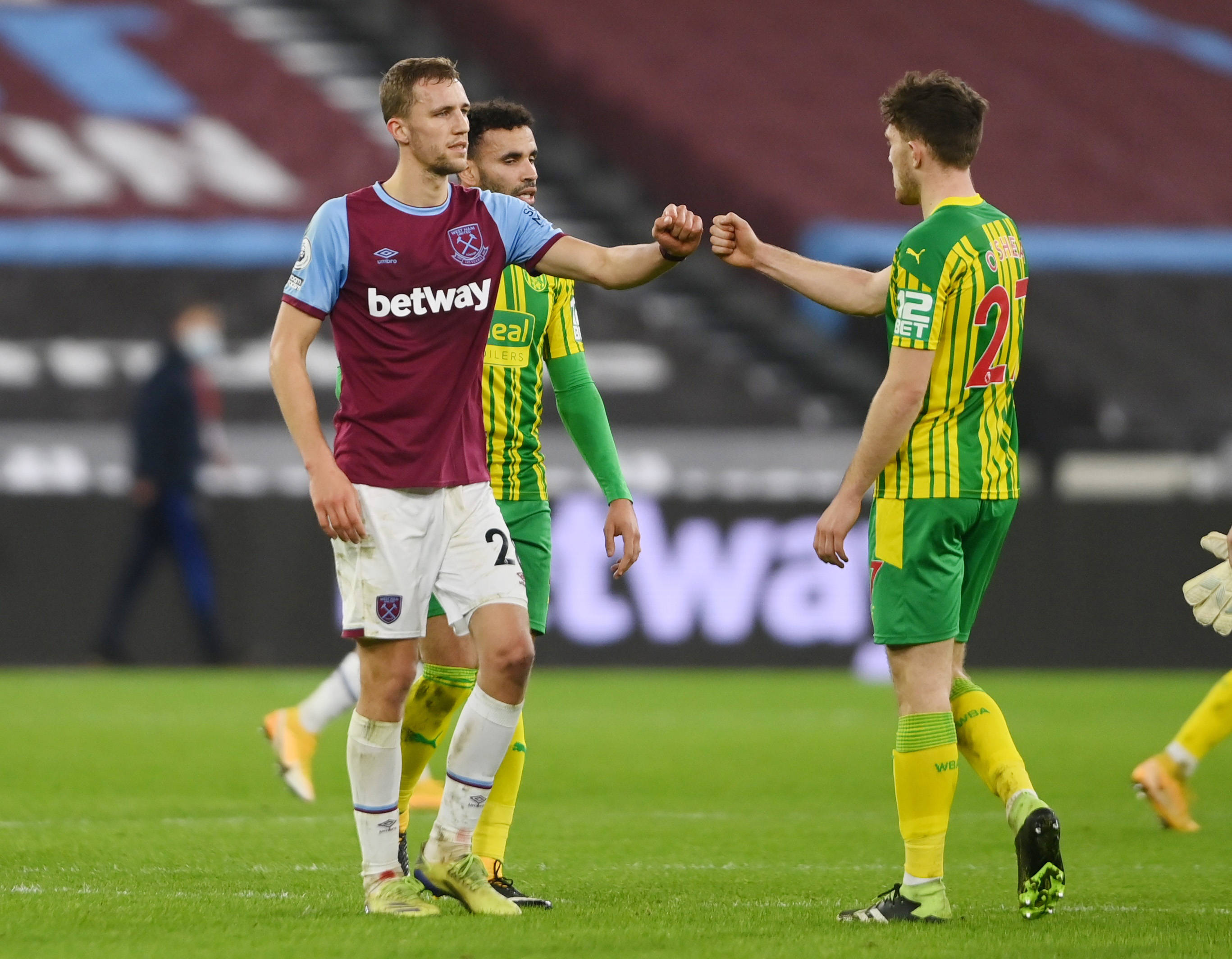 然不及亚历 然不及亚历