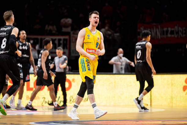 我可以帮你 我可以帮你