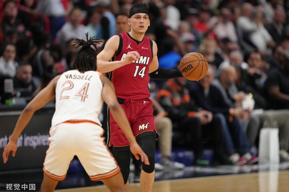 场比赛中展 场比赛中展